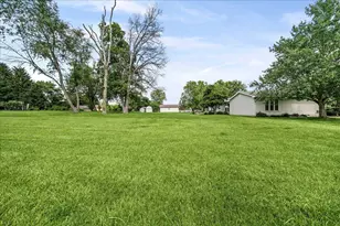 425 Rolling Meadow Dr, Valparaiso, IN 46385 - Photo 23
