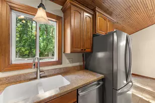 2397 Niagara St, Portage, IN 46368 - Photo 9