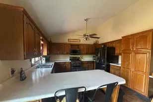 532 Iroquois St, Schererville, IN 46375 - Photo 17