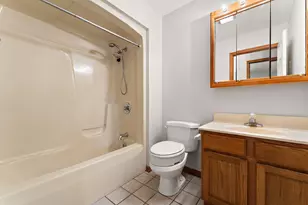 9082 Estates Dr, Demotte, IN 46310 - Photo 17