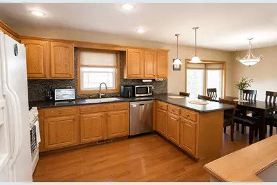 317 E Ben Street, New Carlisle, IN 46552 - Photo 9