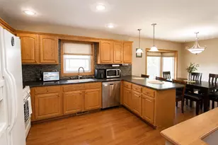 317 E Ben St, New Carlisle, IN 46552 - Photo 9