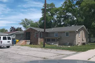 704 N Oakwood Dr, Griffith, IN 46319 - Photo 21