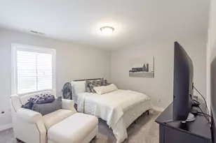 875 Farmview Dr, Valparaiso, IN 46383 - Photo 29