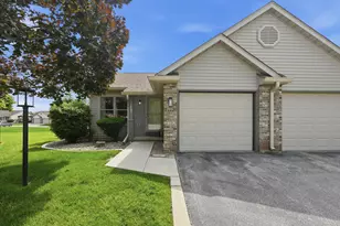 1905 Creekside Ct, Valparaiso, IN 46383 - Photo 1
