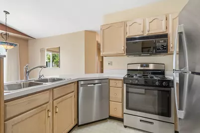 1905 Creekside Court, Valparaiso, IN 46383 - Photo 7