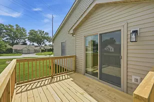1905 Creekside Ct, Valparaiso, IN 46383 - Photo 17