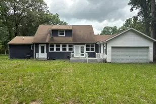 10364 Greenleaf Dr, Rensselaer, IN 47978 - Photo 3