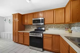 10615 Pike St, Crown Point, IN 46307 - Photo 11