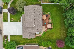 3256 Brighton Ln, Valparaiso, IN 46385 - Photo 11