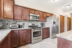 2451 W 85th Ln, Merrillville, IN 46410 - Photo 21