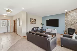 2451 W 85th Ln, Merrillville, IN 46410 - Photo 9