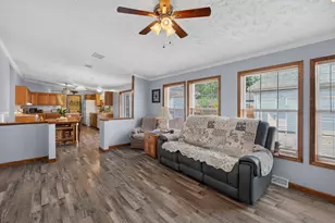 371 Pinewood Dr, Valparaiso, IN 46385 - Photo 13