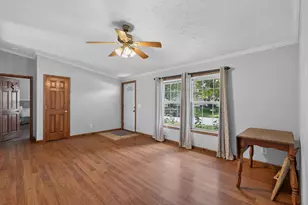 371 Pinewood Dr, Valparaiso, IN 46385 - Photo 5