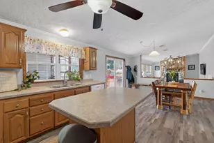 371 Pinewood Dr, Valparaiso, IN 46385 - Photo 9