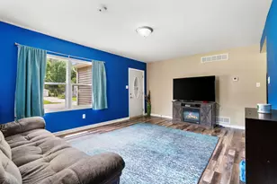1456 Lincoln St, Hobart, IN 46342 - Photo 5