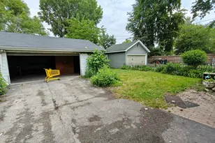 233 Oakwood St, Hammond, IN 46324 - Photo 35