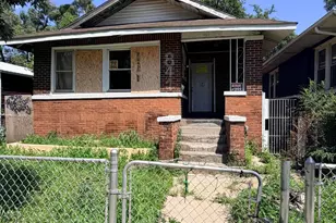 841 Georgia St, Gary, IN 46402 - Photo 3
