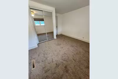 4920 E 27th Avenue, Lake Station, IN 46405 - Photo 7