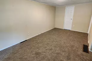 4920 E 27th Ave, Lake Station, IN 46405 - Photo 13