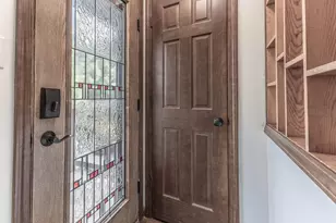 8223 Maple Ave, Gary, IN 46403 - Photo 15