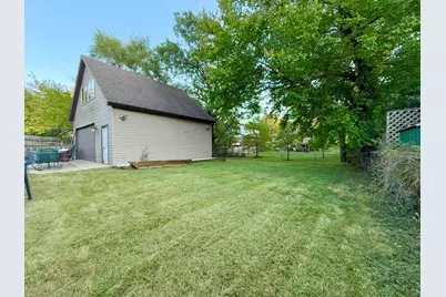 8223 Maple Avenue, Gary, IN 46403 - Photo 39