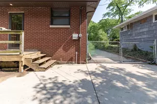 8223 Maple Ave, Gary, IN 46403 - Photo 47
