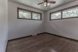 8223 Maple Ave, Gary, IN 46403 - Photo 17