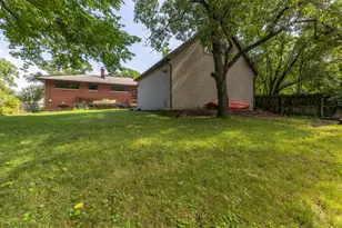 8223 Maple Ave, Gary, IN 46403 - Photo 43