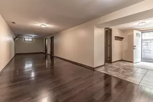 8223 Maple Ave, Gary, IN 46403 - Photo 23
