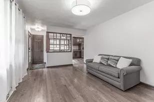 8223 Maple Ave, Gary, IN 46403 - Photo 11