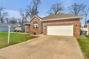 2724 Barberry Dr, Hobart, IN 46342 - Photo 3