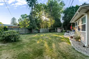 108 Edgewood Ct, La Porte, IN 46350 - Photo 3