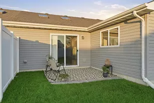 7654 Monroe St, Merrillville, IN 46410 - Photo 17
