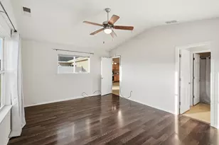 7654 Monroe St, Merrillville, IN 46410 - Photo 11