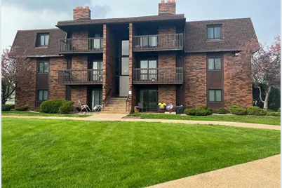 2045 45th Street #203, Highland, IN 46322 - Photo 1