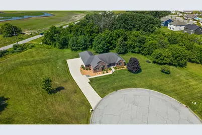 6501 E 116th Place, Crown Point, IN 46307 - Photo 3