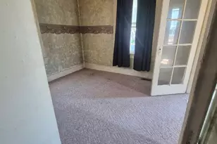 521 W 21st St, Connersville, IN 47331 - Photo 7