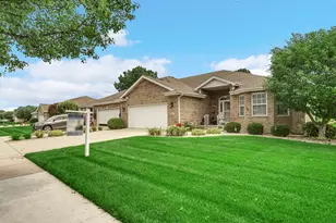 2027 Northwinds Dr, Dyer, IN 46311 - Photo 5
