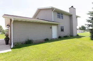 10216 New Hampshire St, Crown Point, IN 46307 - Photo 3