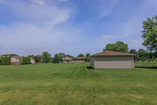 10216 New Hampshire St, Crown Point, IN 46307 - Photo 49