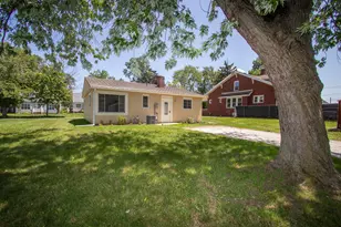 222 N Carroll Ave, Michigan City, IN 46360 - Photo 29