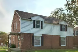 322 Beacon Pl, Munster, IN 46321 - Photo 1
