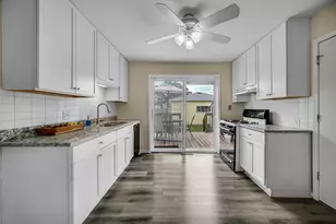 511 S Lawrence St, Hobart, IN 46342 - Photo 9