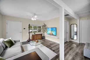 511 S Lawrence St, Hobart, IN 46342 - Photo 5
