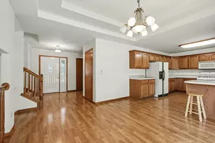 910 Doe Path Ln, Crown Point, IN 46307 - Photo 9