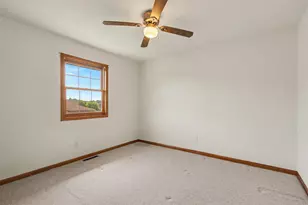 910 Doe Path Ln, Crown Point, IN 46307 - Photo 17
