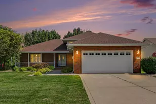 910 Doe Path Ln, Crown Point, IN 46307 - Photo 1