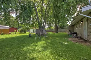 207 Lawndale Ave, La Porte, IN 46350 - Photo 13