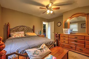207 Lawndale Ave, La Porte, IN 46350 - Photo 9